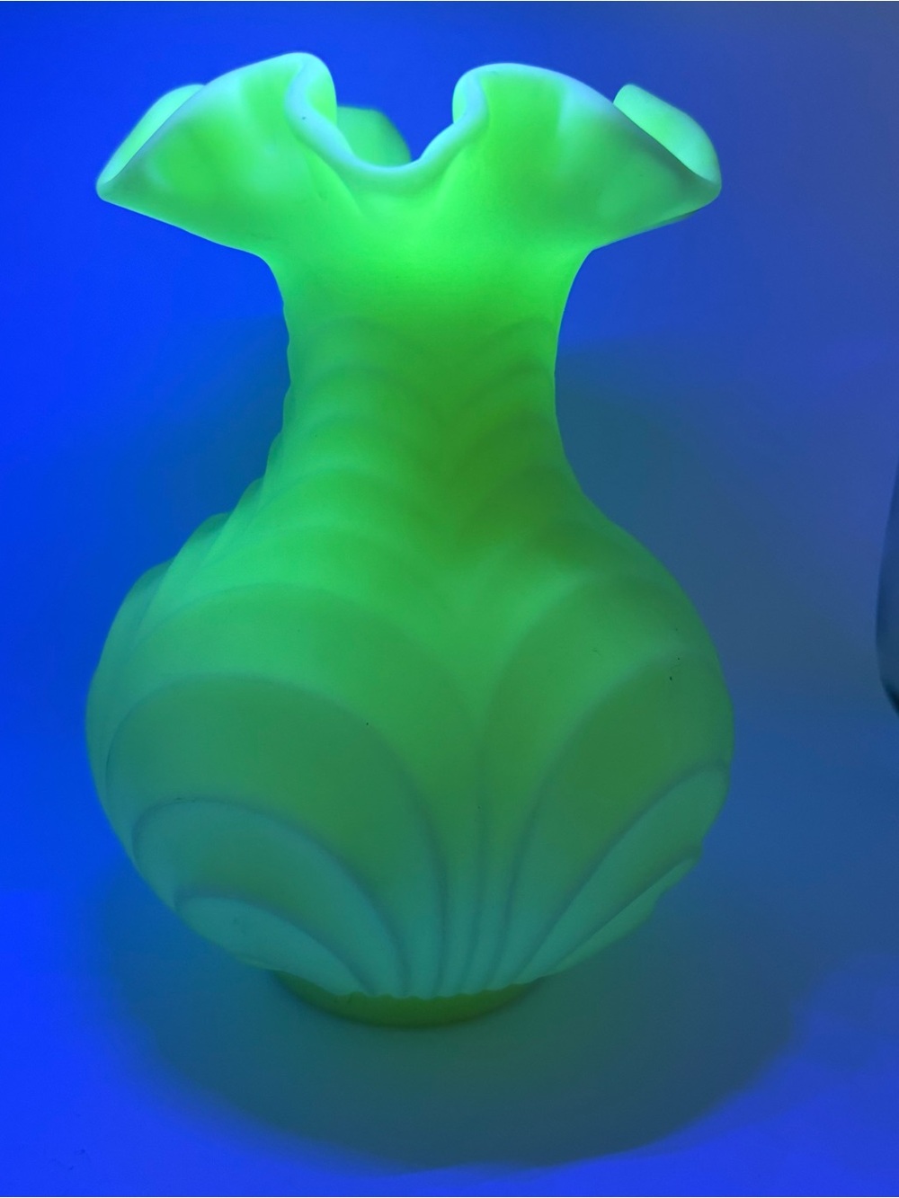 Vintage Fenton Pale Yellow Custard Satin Uranium Glass Glows Vase Sherbet 8”